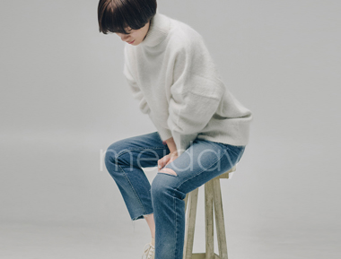 男友风直筒破坏款牛仔裤