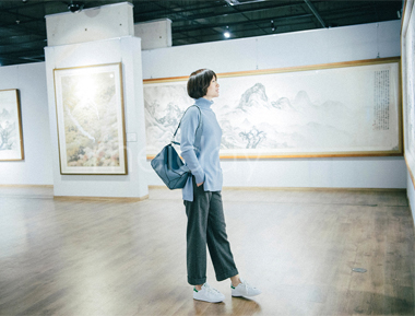 卷边呢料阔腿裤