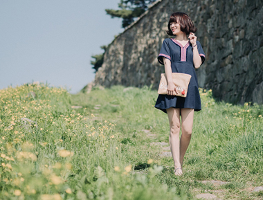 波西米亚风V领连衣裙