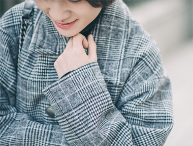 经典格纹大阔长大衣