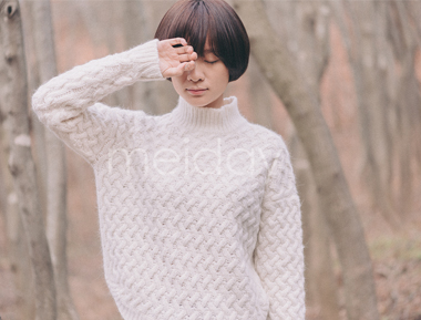 棒针织法圆摆高领毛衣白色款