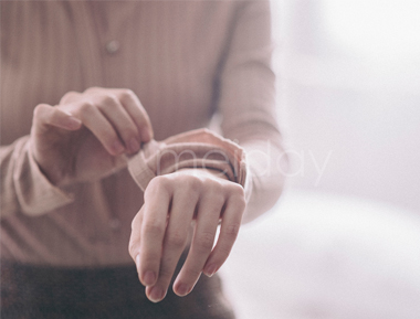 单排扣圆领打底