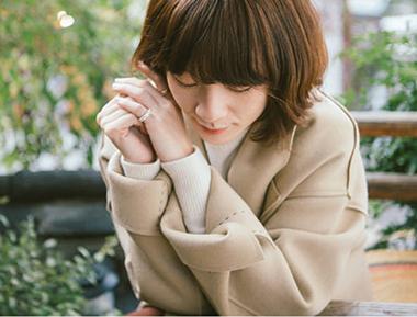 奶油卡其色羊毛夹克短大衣