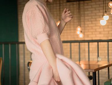 粉色安哥拉泡泡半袖毛衣